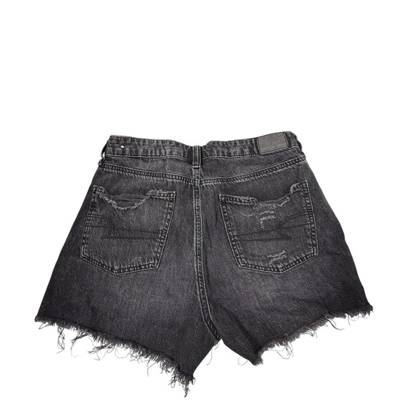 American Eagle  crossover distressed Jean shorts mom Short size 6 - Picture 2 of 4